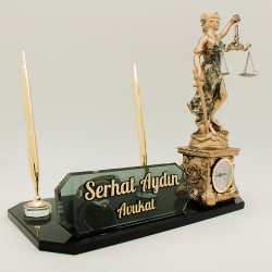 لوحة اسمة مكتبة هدية محامي  لوحة اسمة مكتبة هدية محامي