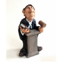 مجسم محامي ساخر  مجسم محامي ساخر