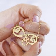 قلادة العشق الأبدي