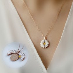 قلادة وردة بالاسم  قلادة وردة بالاسم